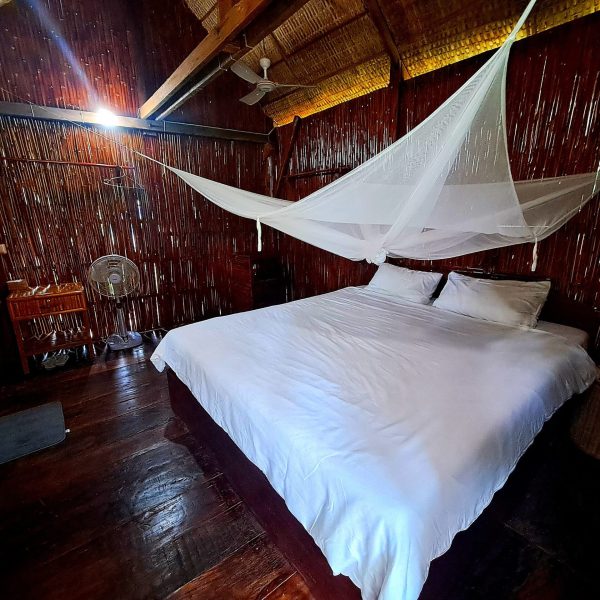 savet family homestay battambag bed